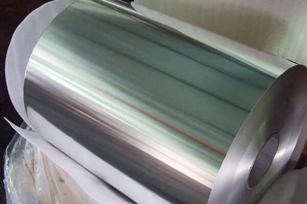 Does-aluminum-foil-conduct-electricity